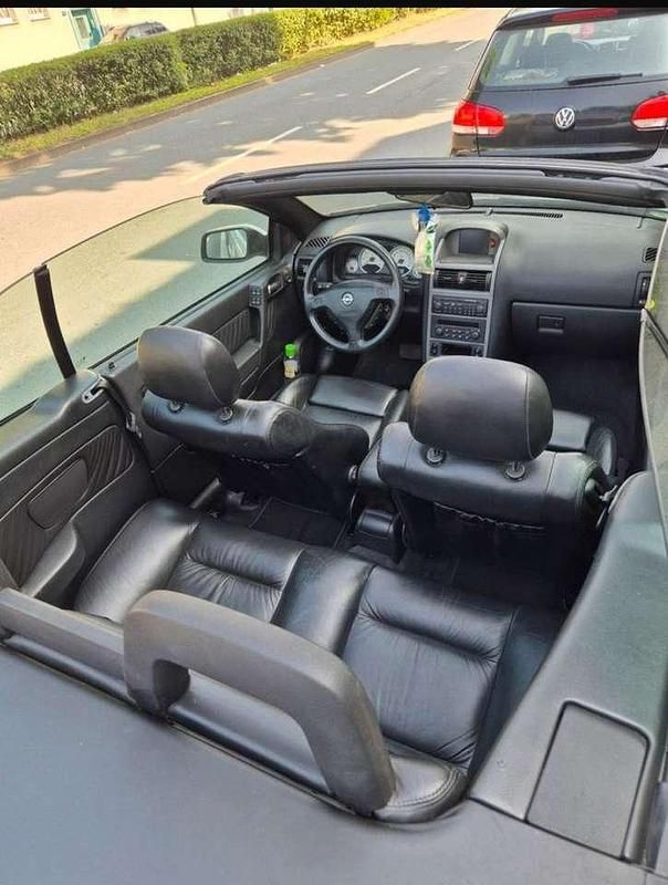 Second-hand Opel Astra 147 CP (108 kW) 2002 Cabrio