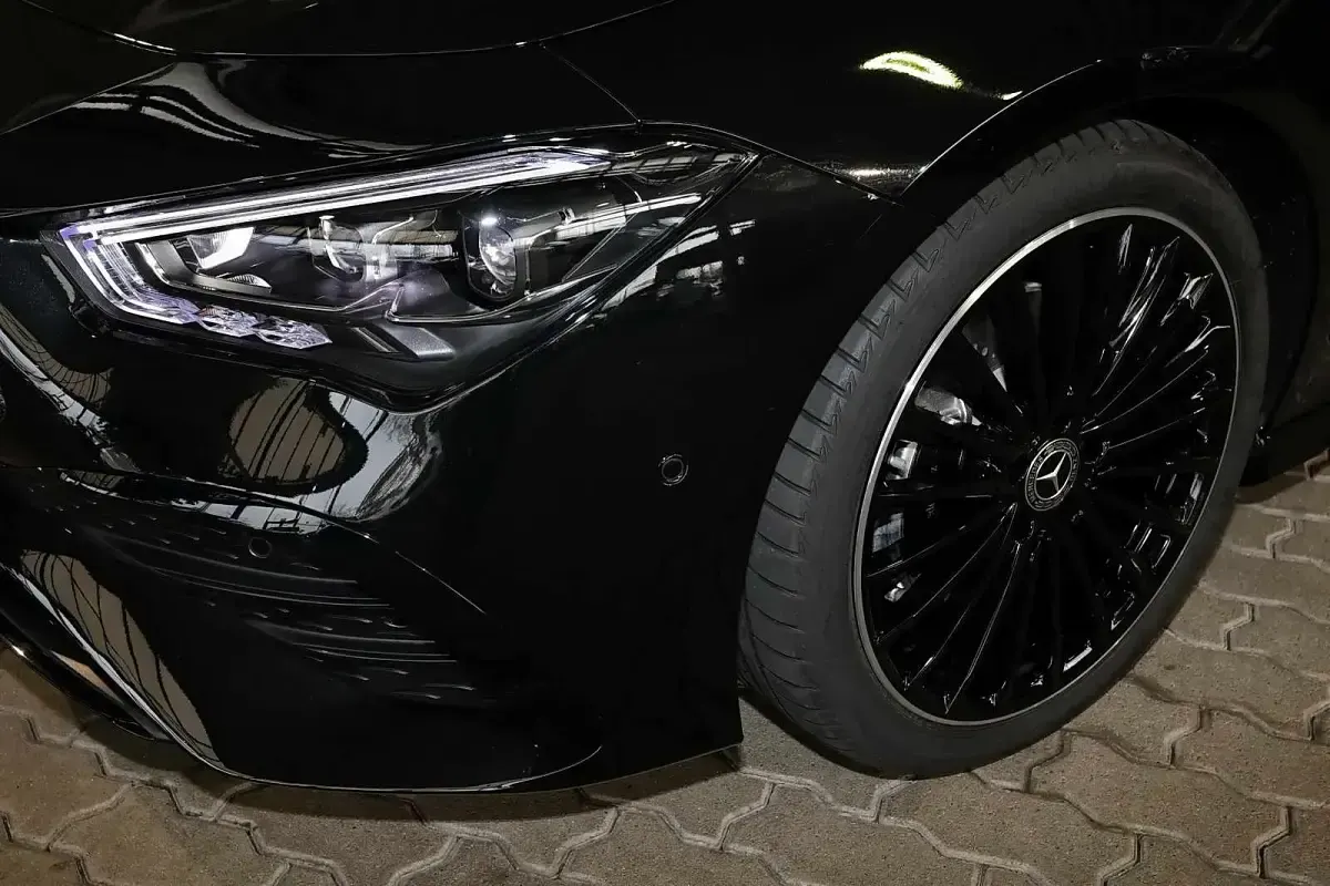 Gebraucht Mercedes CLA200 AMG 163 PS (119 kW) 2026 Metalliclack kosmosschwarz Coupé