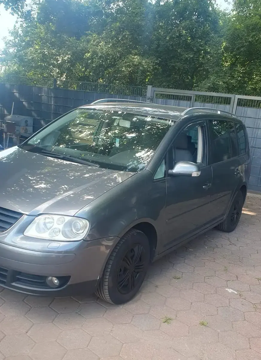 Gebraucht VW Touran 140 PS (102 kW) 2005 Grau Van / Kleinbus