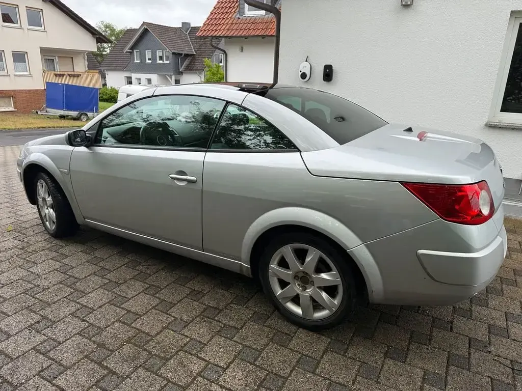 Gebraucht Renault Mégane Cabriolet 111 PS (81 kW) 2008 Silber Cabrio