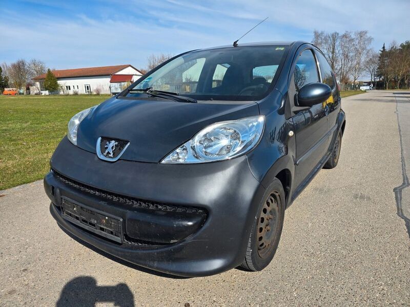 Grau Gebraucht 2006 Peugeot 107 Filou Kleinwagen | 899 € (Superpreis) - Bild 1/4
