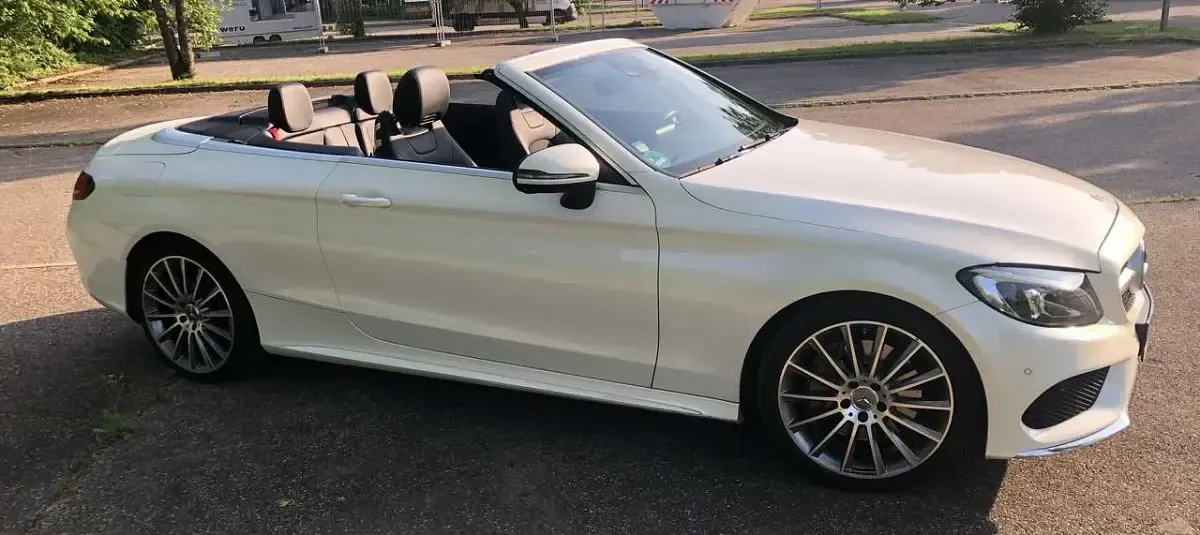 Gebraucht Mercedes C300 AMG line 245 PS (180 kW) 2017 Weiß Cabrio