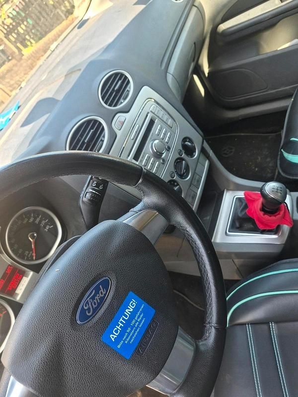 Usata Ford Focus 101 CV (74 kW) 2009 Nero Berlina