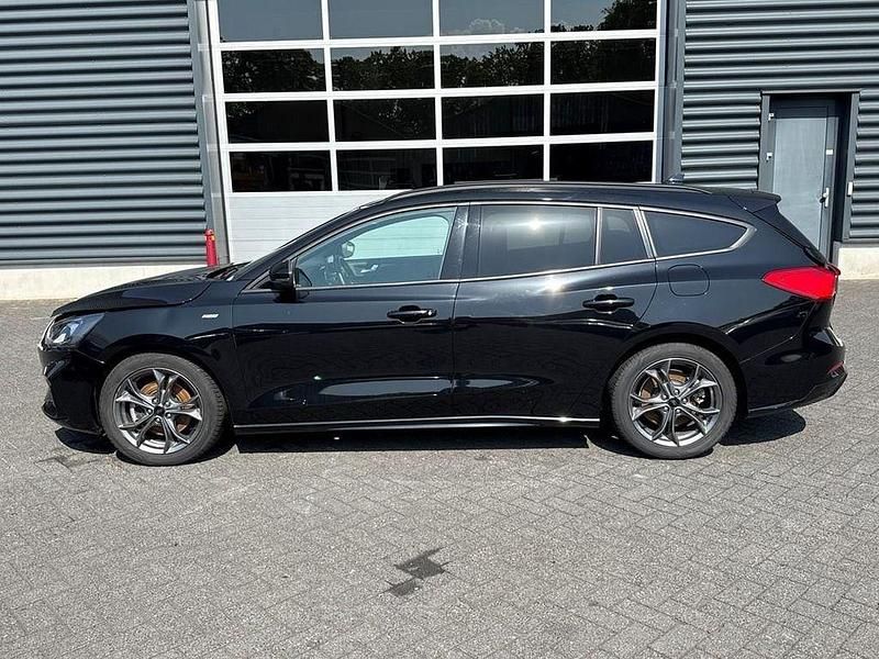 Gebraucht Ford Focus Business Edition 125 PS (91 kW) 2021 Schwarz Kombi
