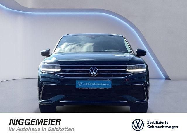 Nightshade blue metallic Gebraucht 2024 VW Tiguan R-line SUV | 38.690 € (Fairer Preis) - Bild 1/2