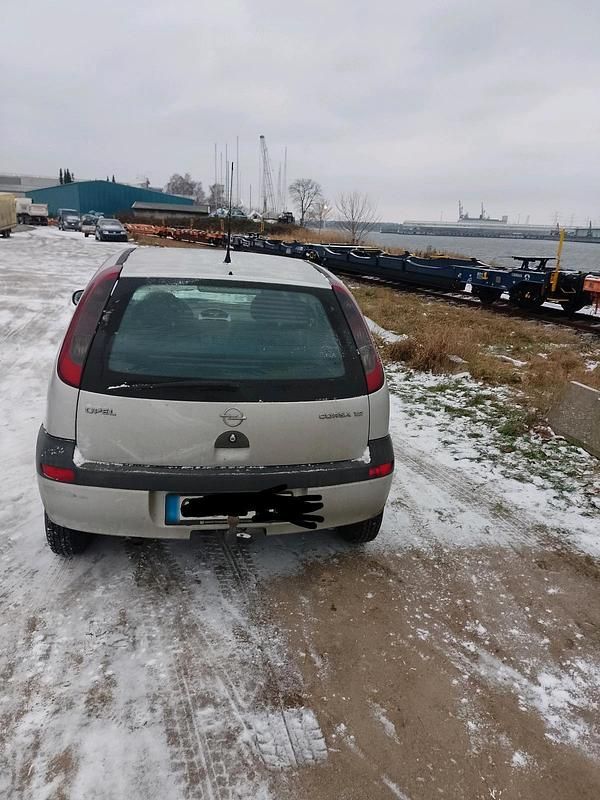 Gebraucht Opel Corsa 75 PS (55 kW) 2002 Silber Kleinwagen