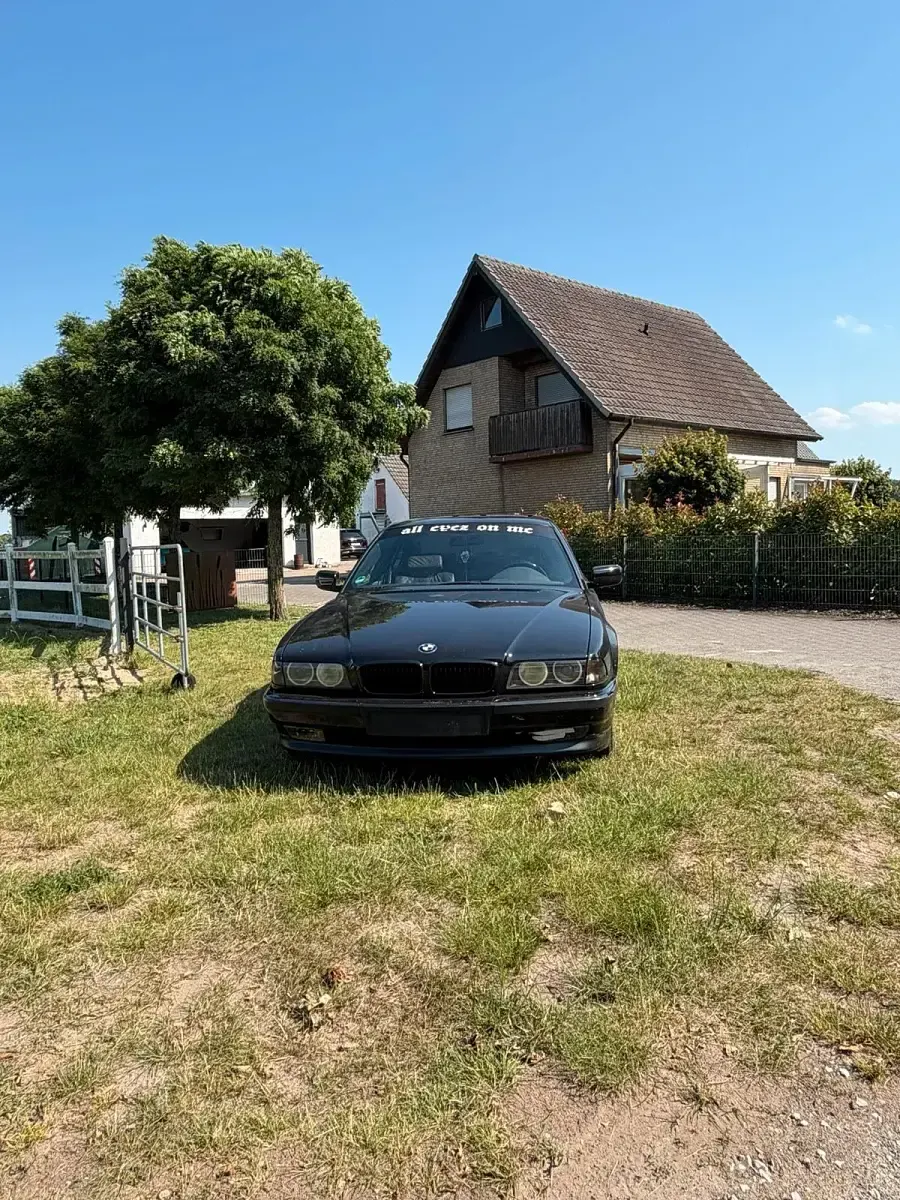 Gebraucht BMW 735 Basis 235 PS (172 kW) 1997 Schwarz Limousine
