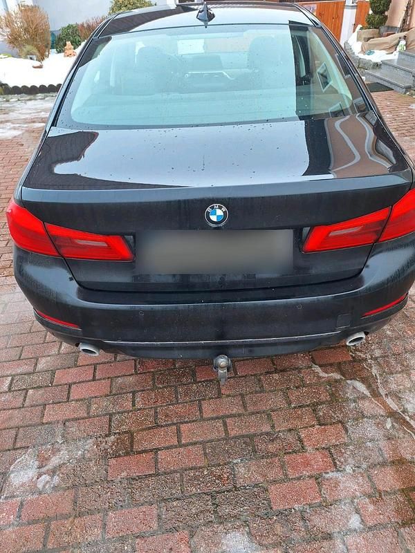 Gebraucht BMW 530 265 PS (194 kW) 2018 Schwarz Limousine