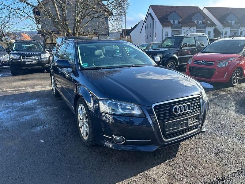 Gebraucht Audi A3 Ambition 125 PS (91 kW) 2010 Blau Kleinwagen