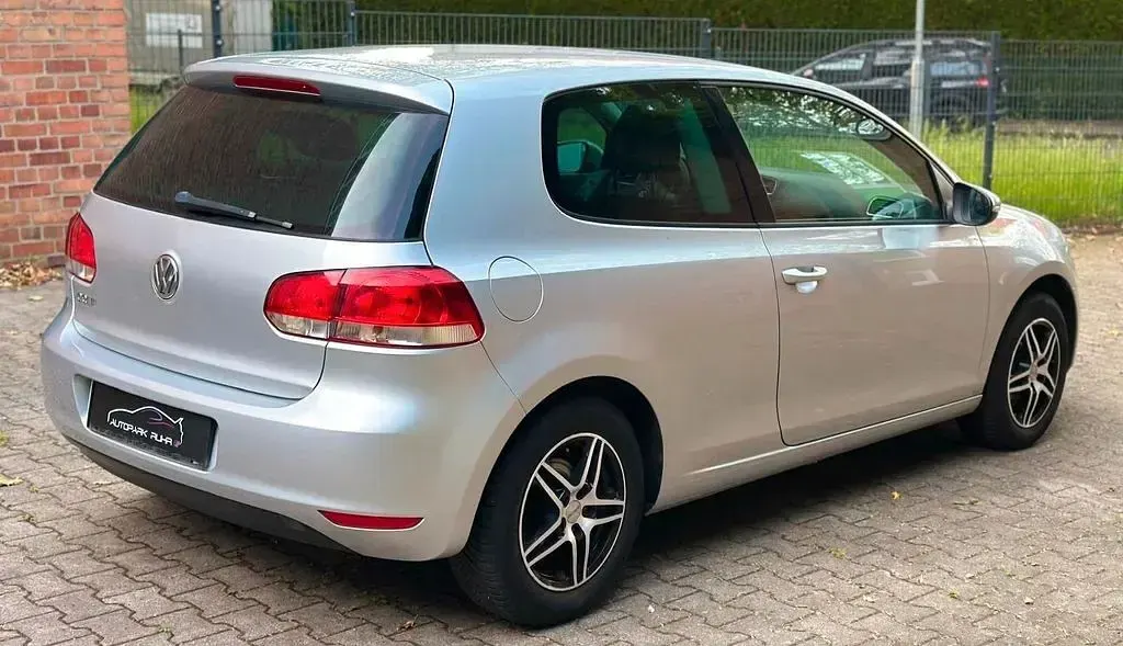 Gebraucht VW Golf VI Trendline 80 PS (58 kW) 2009 Silber Kleinwagen