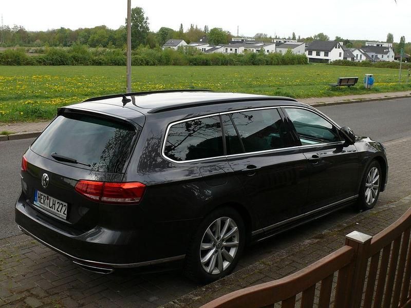 Gebraucht VW Passat R-line 190 PS (139 kW) 2017 Grau Kombi