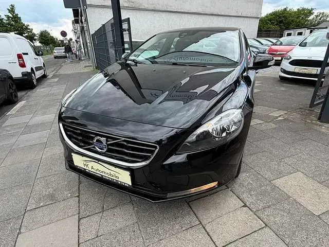 Gebraucht Volvo V40 Kinetic 120 PS (88 kW) 2014 Black solid (stone) / solid Kombi