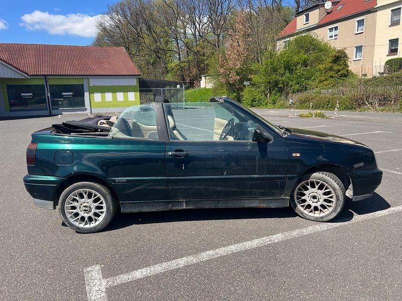 Gebraucht VW Golf Cabriolet 75 PS (55 kW) 1998 Grün Cabrio