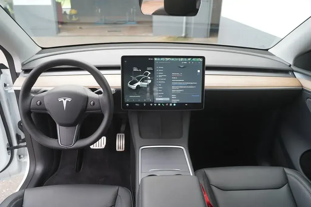 Gebraucht Tesla Model Y Performance 392 kW (534 PS) 2022 Weiß SUV
