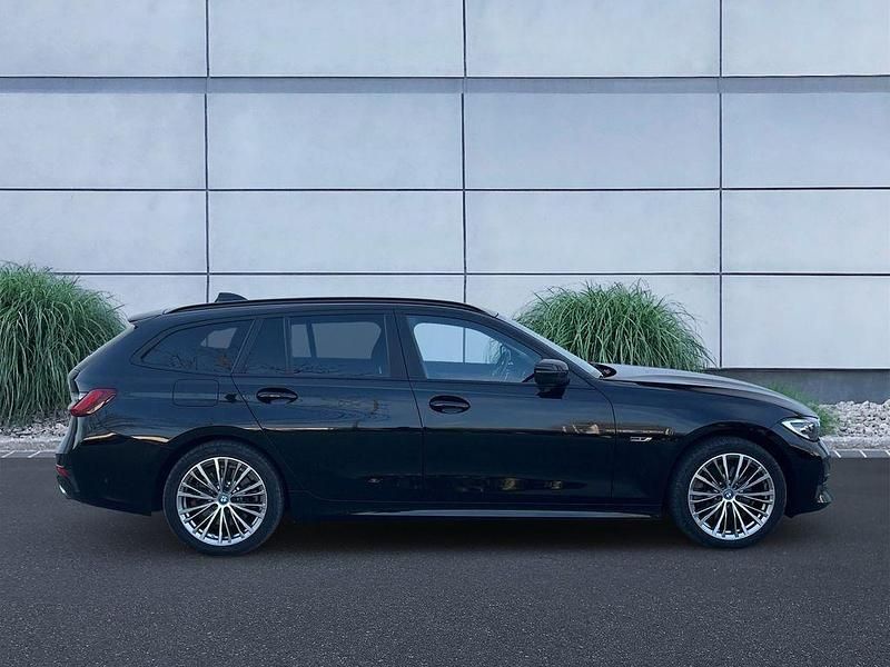 Gebraucht BMW 320e Advantage 204 PS (150 kW) 2022 Schwarz ii Kombi