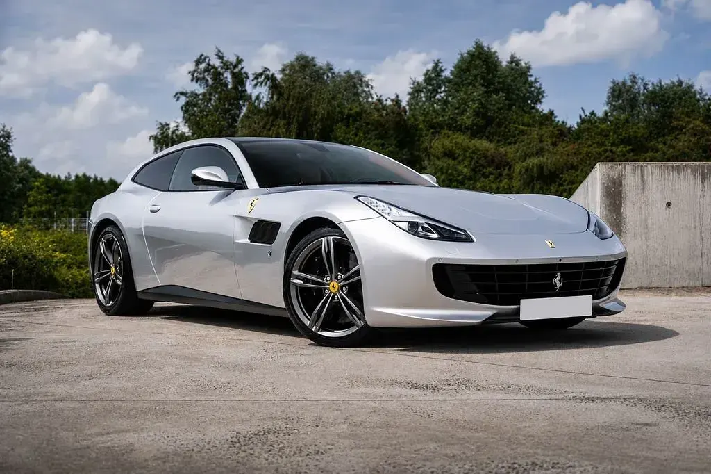 Gebraucht Ferrari GTC4Lusso 689 PS (506 kW) 2017 Silber Kombi