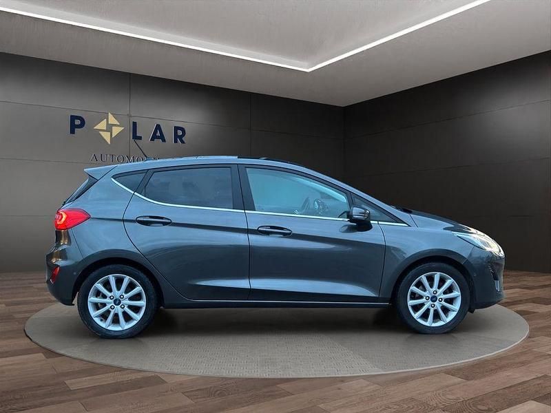 Gebraucht Ford Fiesta Titanium 125 PS (91 kW) 2018 Grau Limousine