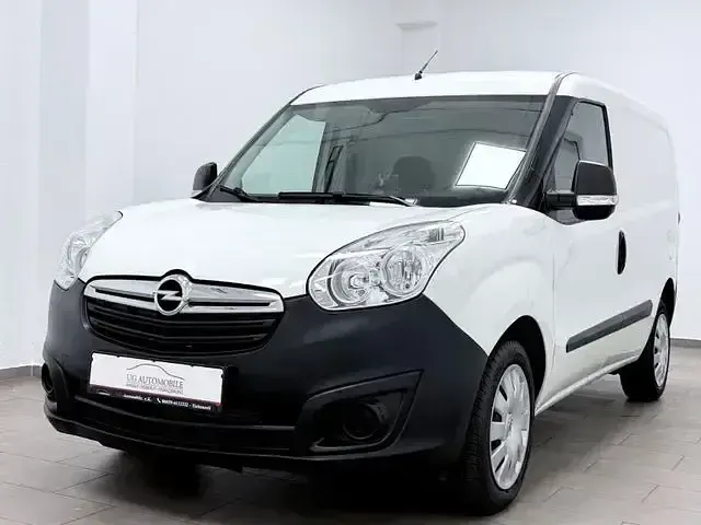 Gebraucht Opel Combo 95 PS (69 kW) 2017 Weiß Van / Kleinbus