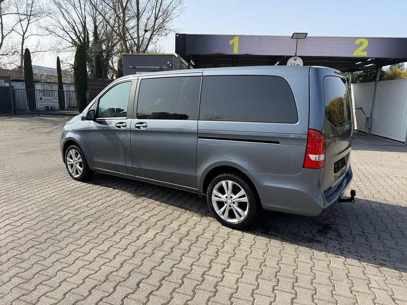 Gebraucht Mercedes 250 Edition 190 PS (139 kW) 2016 Grau Van / Kleinbus
