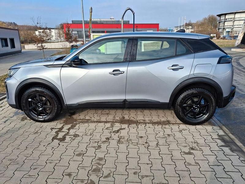Gebraucht Peugeot 2008 Active 101 PS (74 kW) 2023 Silber SUV