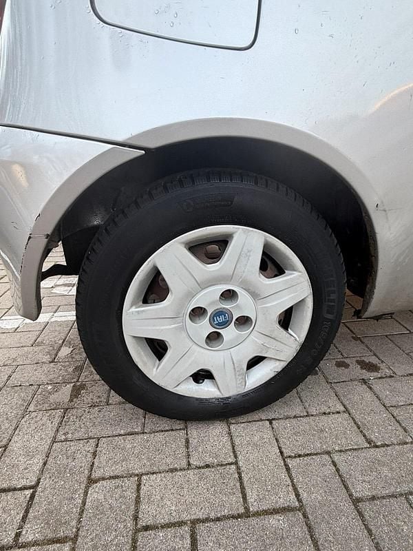 Gebraucht Fiat Punto Active 60 PS (44 kW) 2005 Grau Kleinwagen