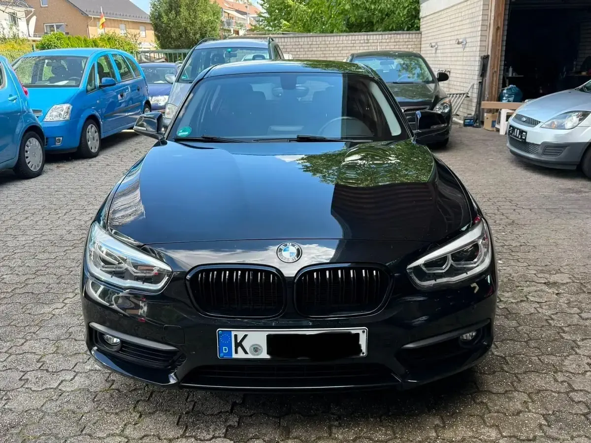 Gebraucht BMW 118 Comfort Edition 136 PS (100 kW) 2017 Schwarz Limousine
