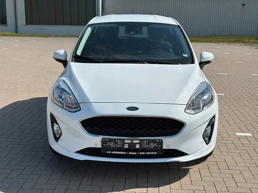 Gebraucht Ford Fiesta Cool & Connect 101 PS (74 kW) 2018 Weiß Kleinwagen