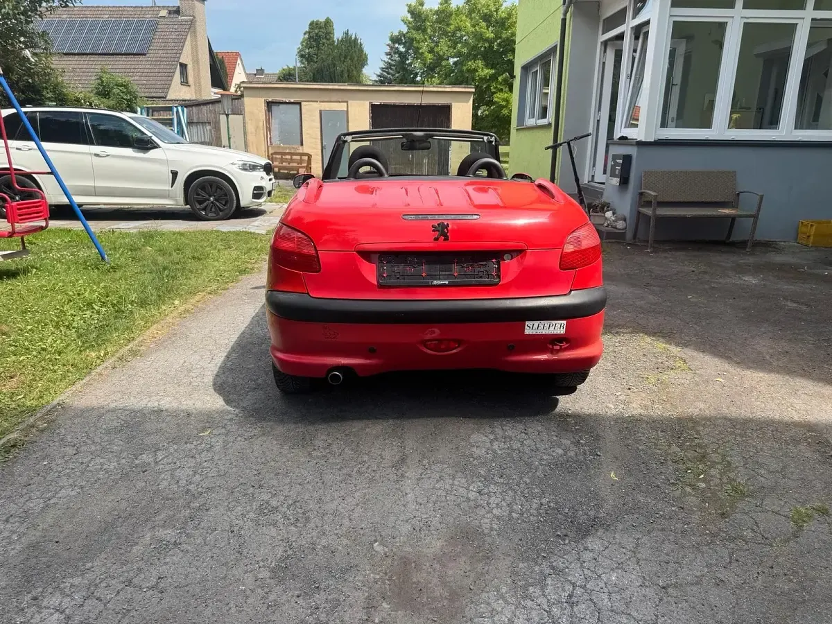 Gebraucht Peugeot 206 109 PS (80 kW) 2001 Rot Cabrio