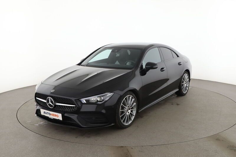 Schwarz Gebraucht 2022 Mercedes CLA250 AMG line Limousine | 36.060 € (Fairer Preis) - Bild 1/4