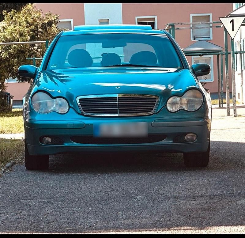 Gebraucht Mercedes C180 143 PS (105 kW) 2002 Blau Limousine
