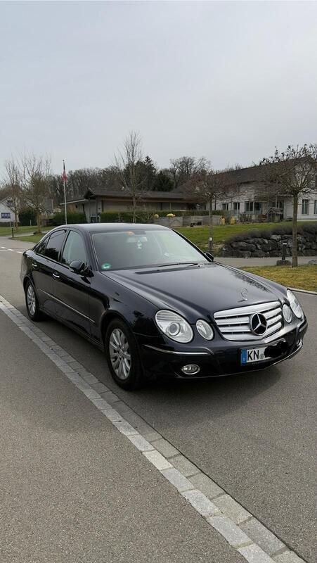 Blau Gebraucht 2008 Mercedes E220 Limousine | 4.800 € (Fairer Preis) - Bild 1/4