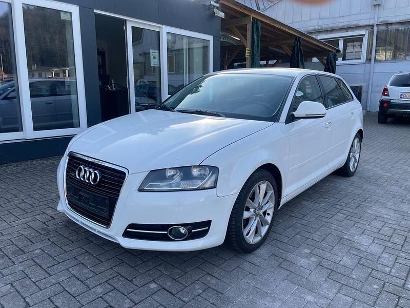 Gebraucht Audi A3 Ambition 140 PS (102 kW) 2011 Weiß Kleinwagen