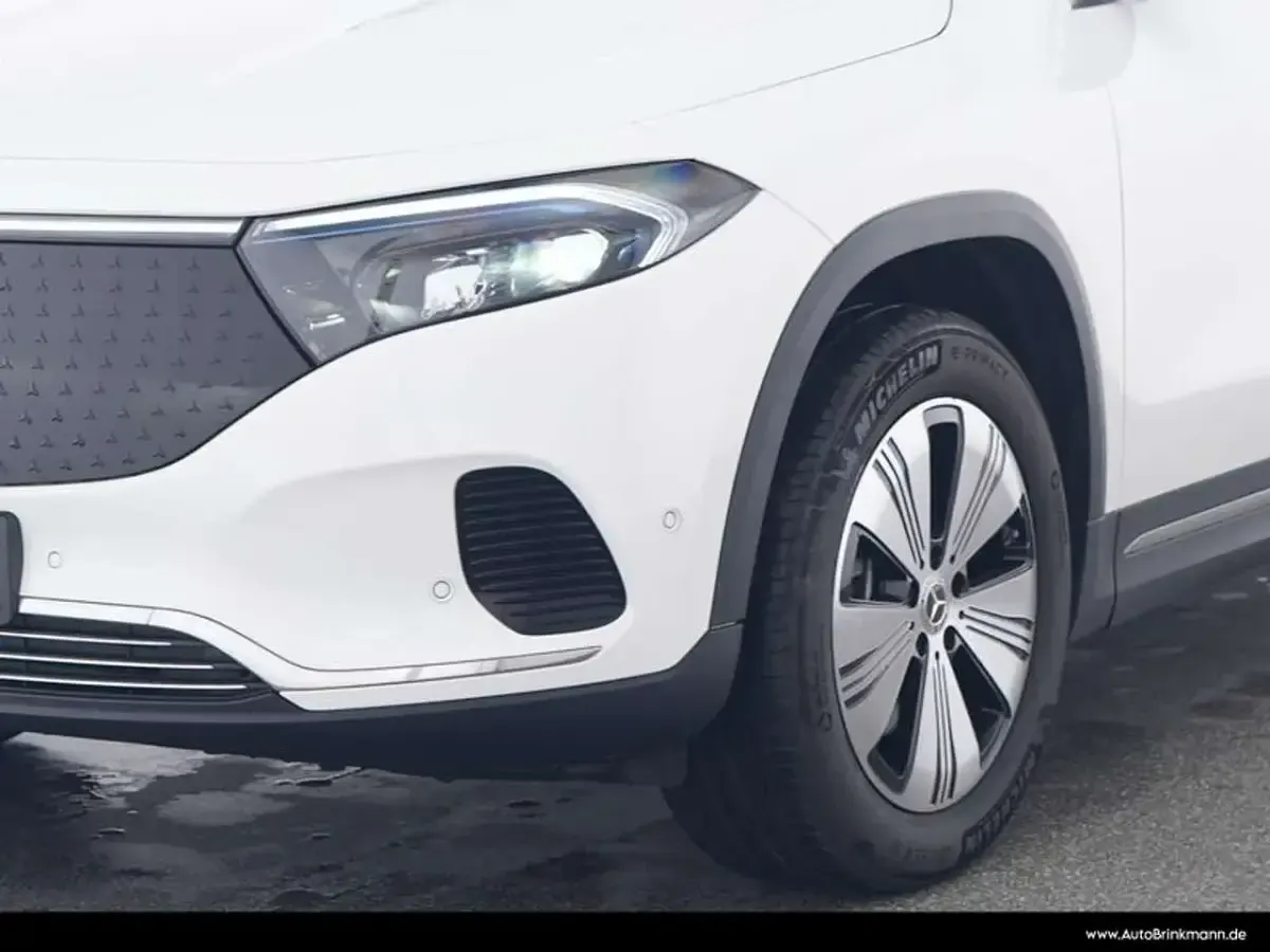 Gebraucht Mercedes EQA250 139 kW (190 PS) 2025 Unilack polarweiß SUV