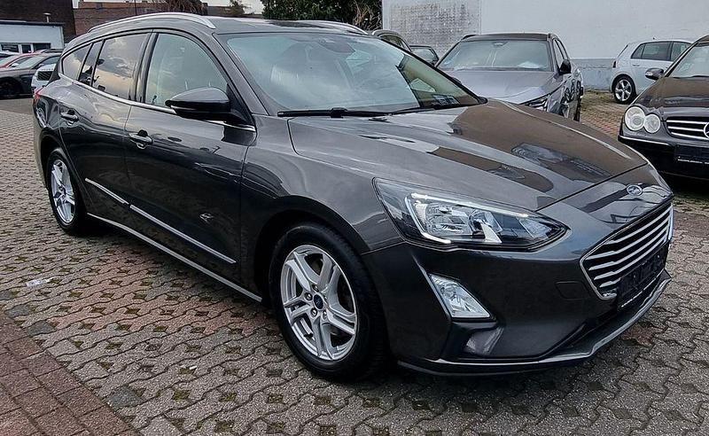 Gebraucht Ford Focus Cool & Connect 120 PS (88 kW) 2020 Grau Kombi
