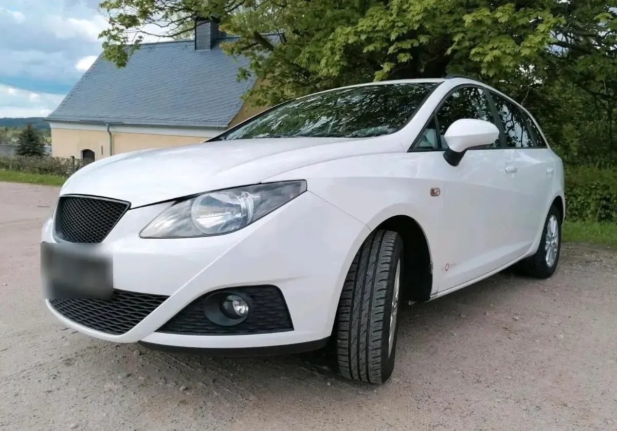 Gebraucht Seat Ibiza ST 86 PS (63 kW) 2012 Weiß Kombi