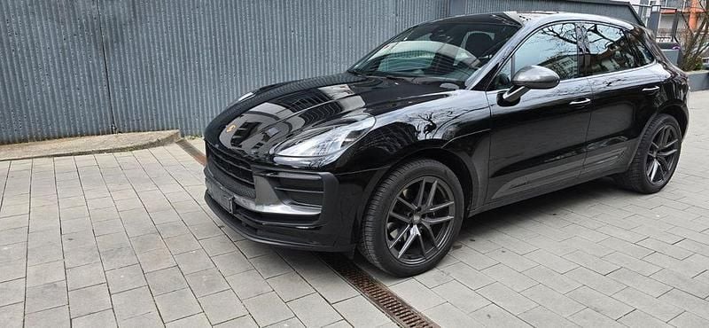 Gebraucht Porsche Macan 265 PS (194 kW) 2023 Schwarz SUV