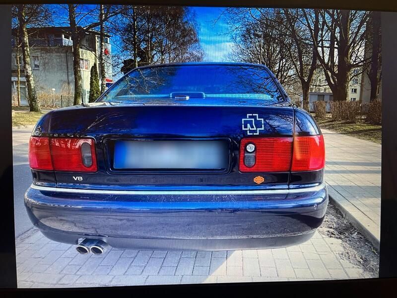 Blau Gebraucht 1999 Audi A8 Limousine | 12.500 € - Bild 1/4