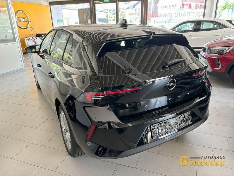 Neu Opel Astra Edition 131 PS (96 kW) 2025 Schwarz Limousine
