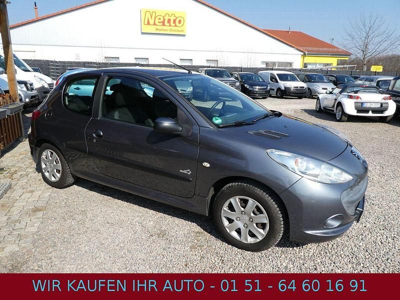 Gebraucht Peugeot 206+ Basis 60 PS (44 kW) 2010 Grau Kleinwagen