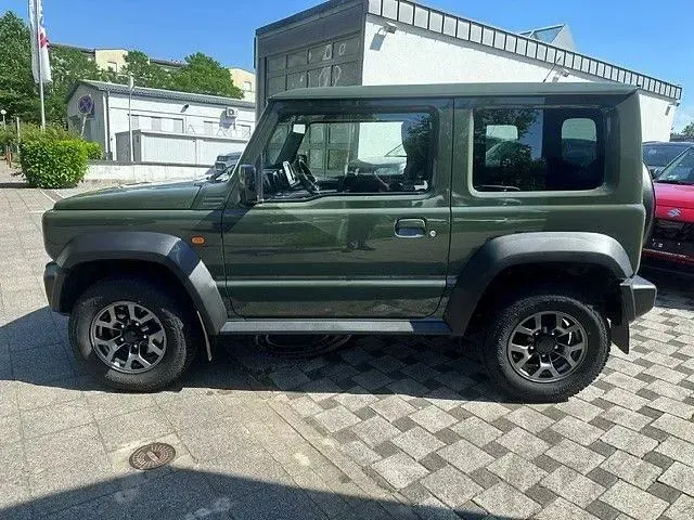 Gebraucht Suzuki Jimny Comfort+ 102 PS (75 kW) 2018 Grün SUV