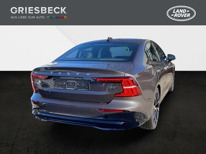 Gebraucht Volvo S60 Ultimate 250 PS (183 kW) 2024 Platinum grey / metallic Limousine