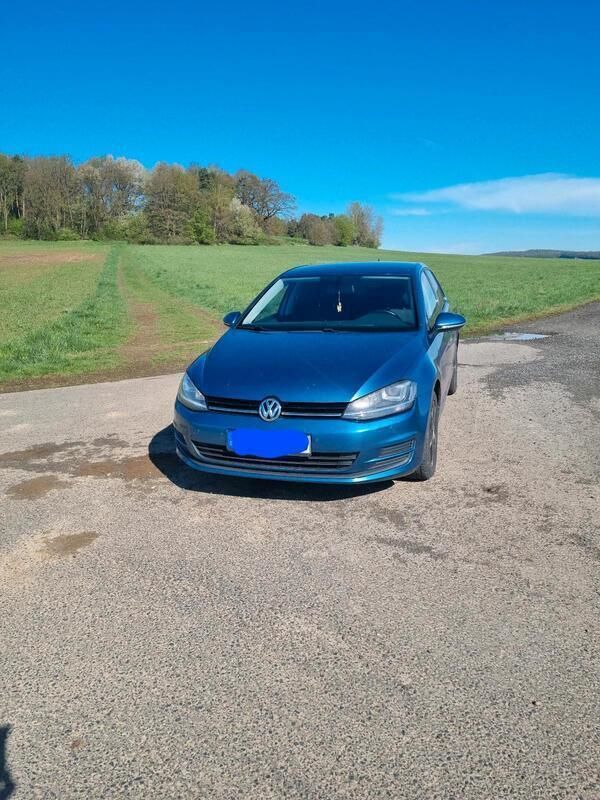 Blau Gebraucht 2014 VW Golf VII Kleinwagen | 8.000 € (Guter Preis) - Bild 1/4