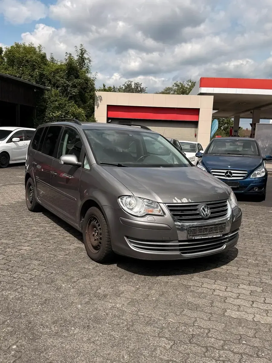 Gebraucht VW Touran 140 PS (102 kW) 2009 Silber Van / Kleinbus