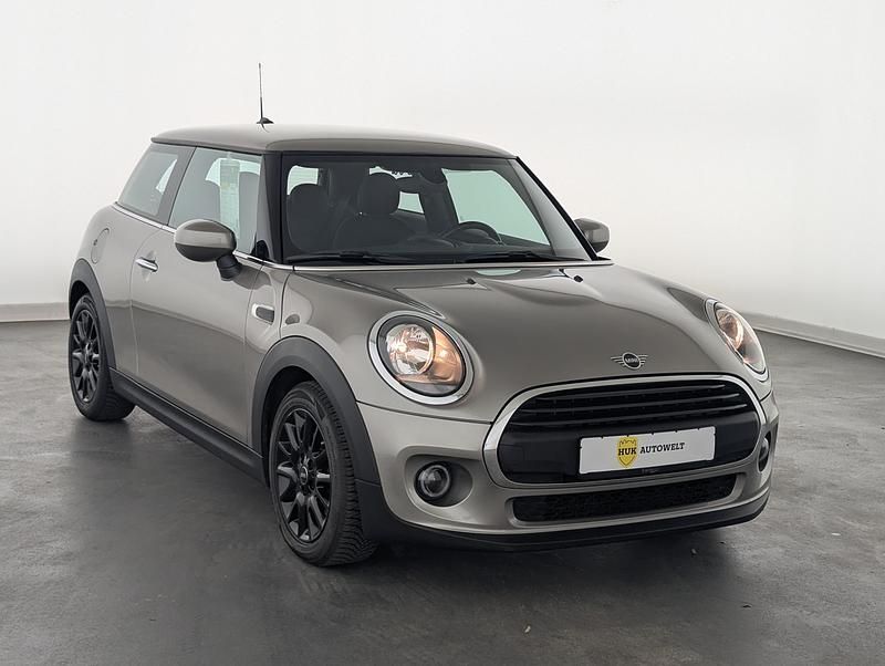 Usata Mini ONE 102 CV (75 kW) 2019 Argento Utilitaria