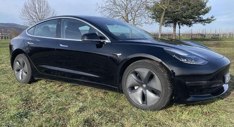 Gebraucht 2019 Tesla Model 3 Long Range AWD Limousine | 22.991 € (Fairer Preis) - Bild 1/4