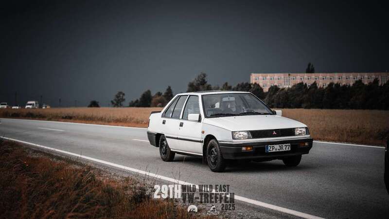 Weiß Gebraucht 1988 Mitsubishi Lancer Limousine | 2.300 € - Bild 1/4