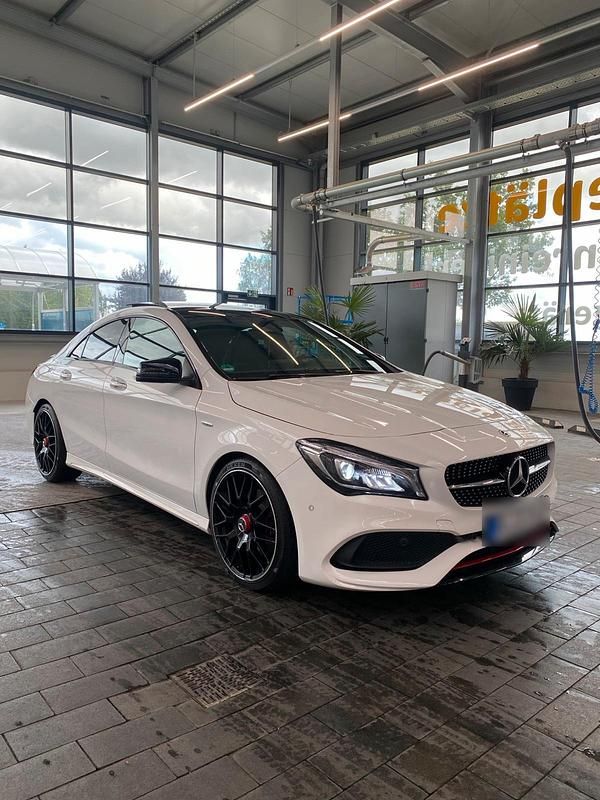 Gebraucht Mercedes CLA250 AMG line 218 PS (160 kW) 2018 Weiß Limousine