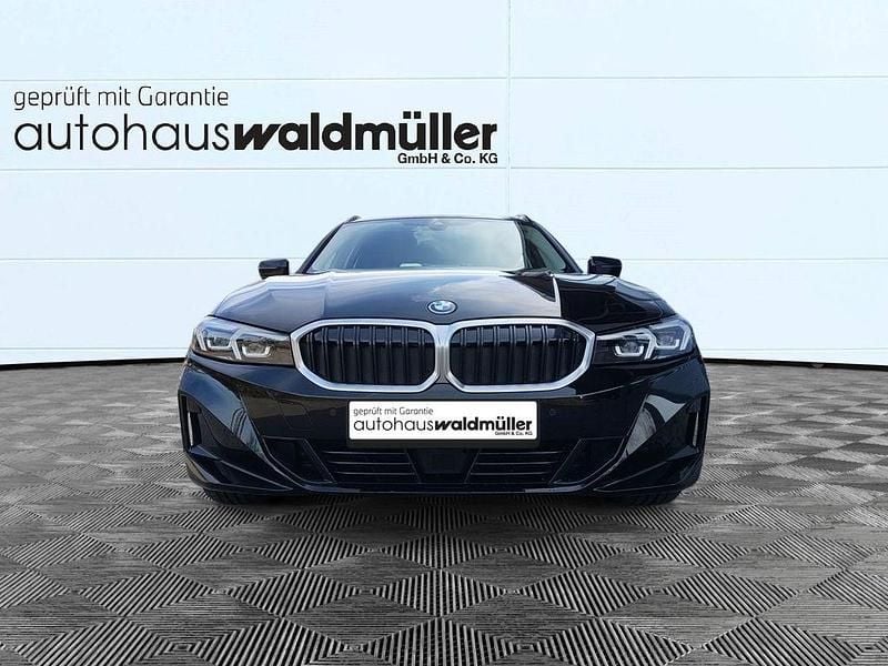 Gebraucht BMW 320e 204 PS (150 kW) 2023 Schwarz Kombi