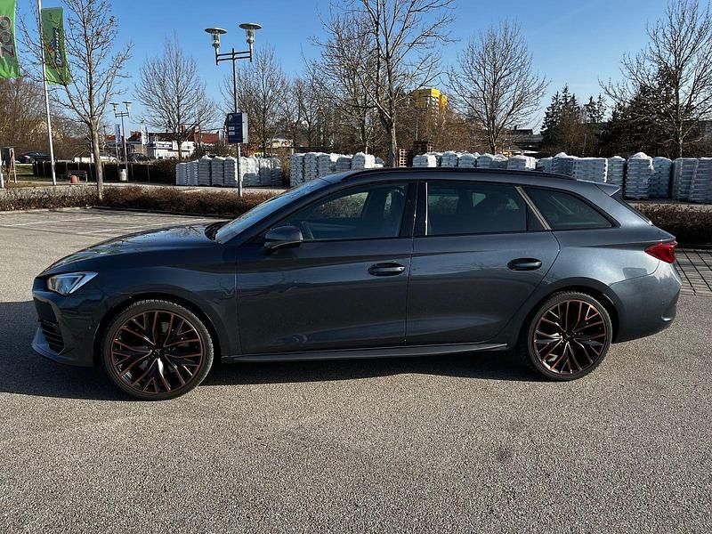 Gebraucht Cupra Leon VZ 245 PS (180 kW) 2023 Blau Kombi