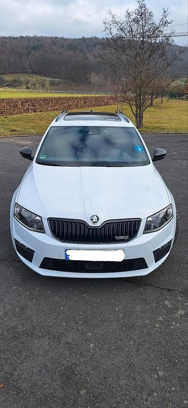 Gebraucht Skoda Octavia RS 184 PS (135 kW) 2016 Weiß Kleinwagen